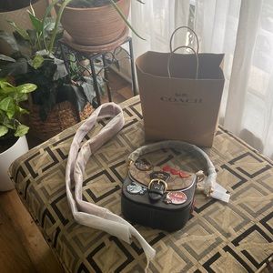 NEW COACH KLEO SHOULDER BAG 17 IN COLORBLOCK SIGNATURE CANVAS WITH DISCO PATCHES